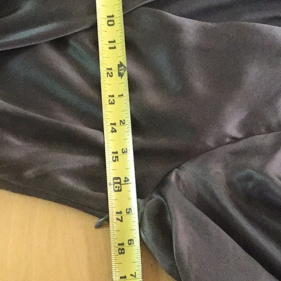 BCBG MAXAZRIA charcoal grey 100% silk dress,faux wrap bodice pleat sleeve detail - Picture 11 of 11
